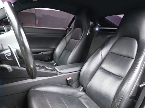 Used 2016 Porsche Cayman RWD image 11