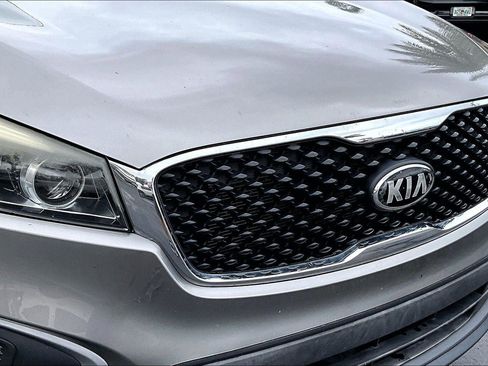 Used 2016 Kia Sorento FWD w/ LX Convenience Package image 35