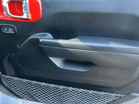 Used 2021 Jeep Wrangler Unlimited Sport image 19