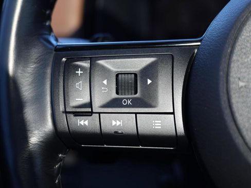 Used 2022 Nissan Pathfinder Platinum w/ Lighting Package (N93) image 16