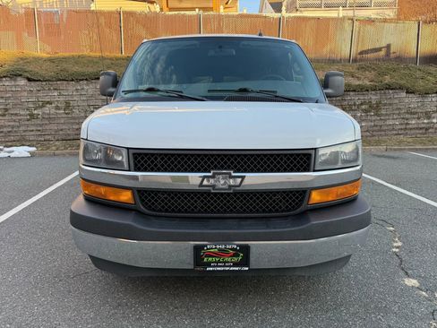 Used 2018 Chevrolet Express 3500 LT w/ LT Preferred Equipment Group image 13