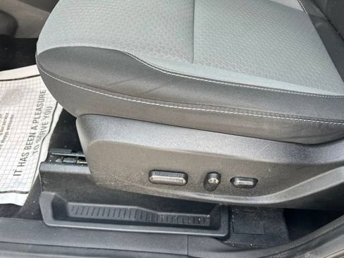 Used 2017 Ford Escape SE w/ Equipment Group 201A AWD/4WD image 12