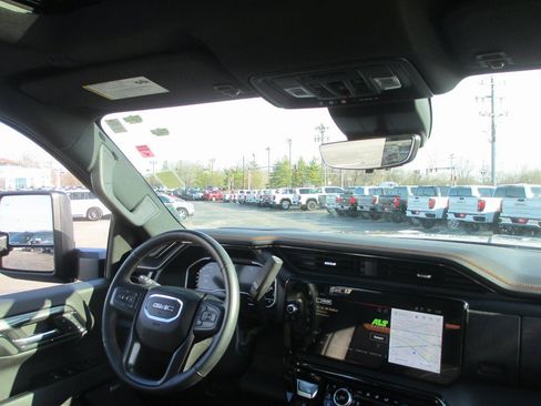 Certified 2024 GMC Sierra 2500 AT4 w/ AT4 Premium Plus Package image 30