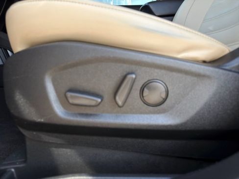 Used 2021 Ford Edge SEL AWD/4WD image 19