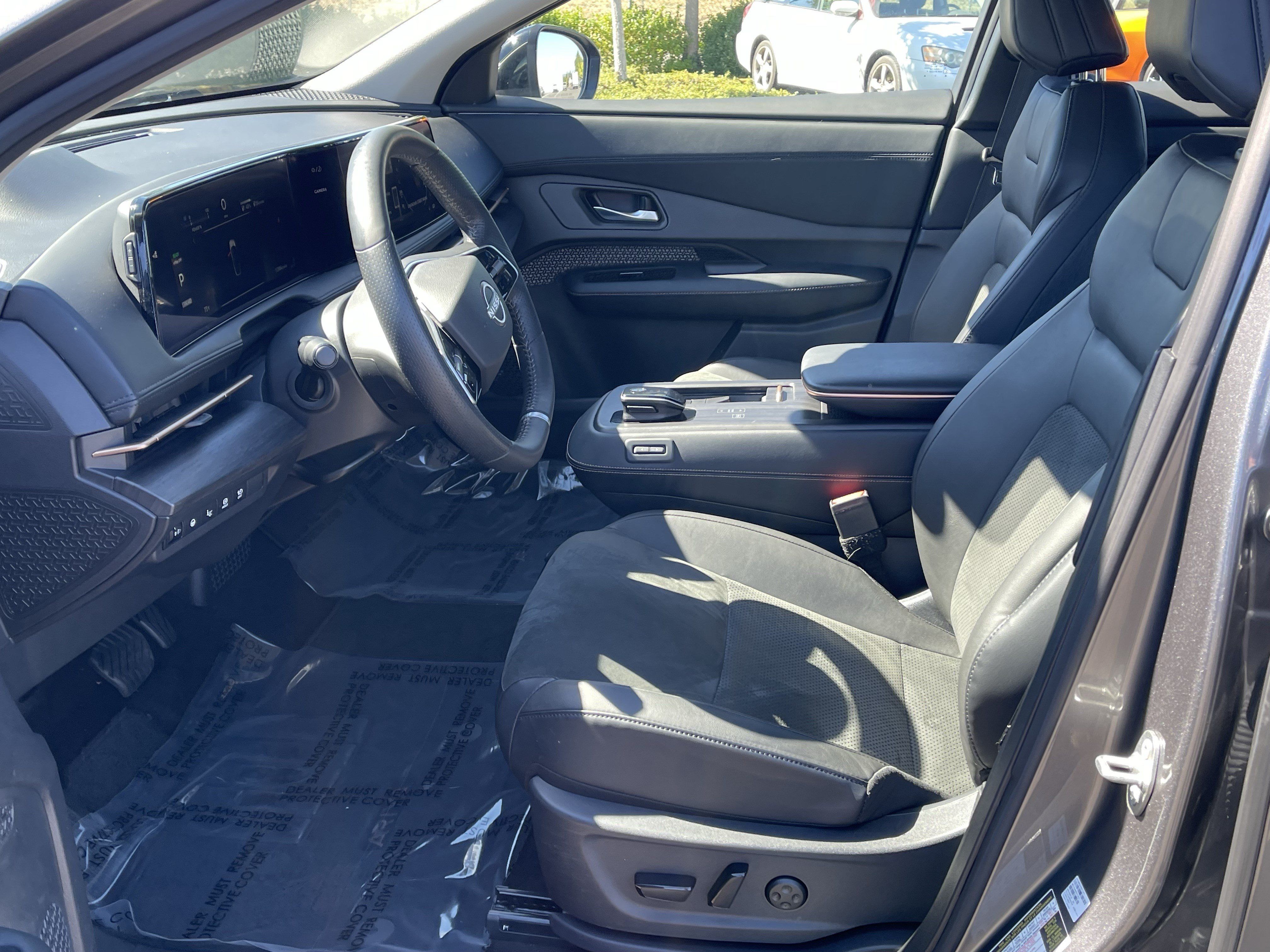 Used 2024 Nissan Ariya FWD image 11