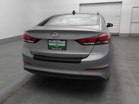 Used 2017 Hyundai Elantra SE image 7