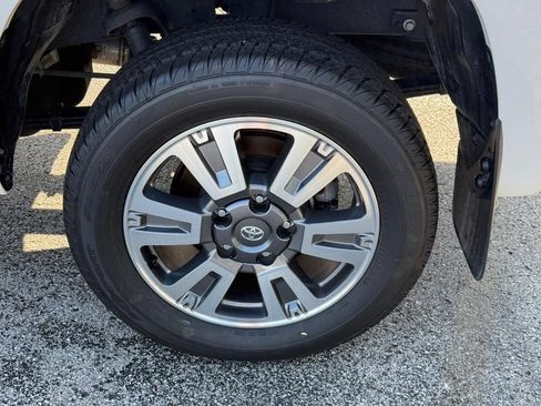 Used 2021 Toyota Tundra SR5 AWD/4WD image 9