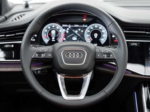 Certified 2025 Audi Q8 Prestige w/ Prestige Package image 18
