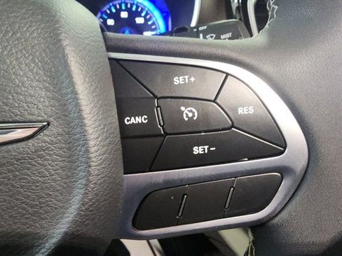 Used 2022 Chrysler Voyager LX image 27