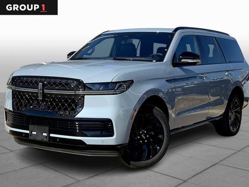 New 2025 Lincoln Navigator Reserve w/ Jet Appearance Package image 1