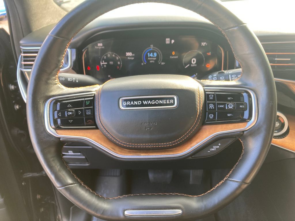 Used 2022 Jeep Grand Wagoneer Series III AWD/4WD image 18
