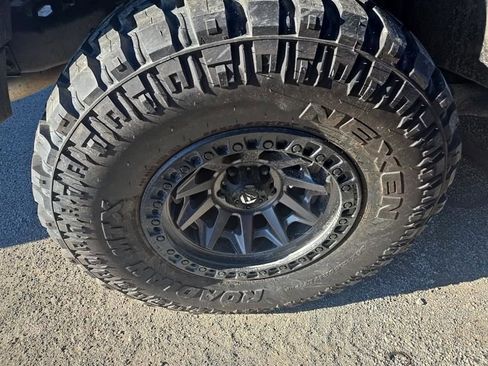 Used 2015 Jeep Wrangler Unlimited Rubicon image 22