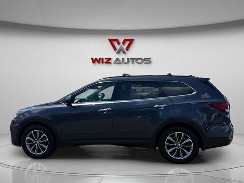 Used 2017 Hyundai Santa Fe SE AWD/4WD image 2