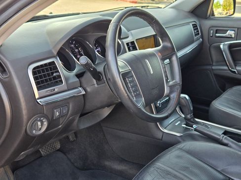 Used 2010 Lincoln MKZ image 12