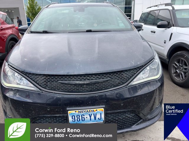 Used 2020 Chrysler Pacifica Touring-L Plus FWD image 2
