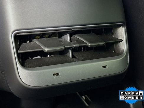 Used 2023 Tesla Model Y Performance image 24