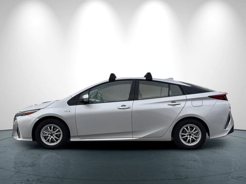 Used 2020 Toyota Prius Prime LE image 7
