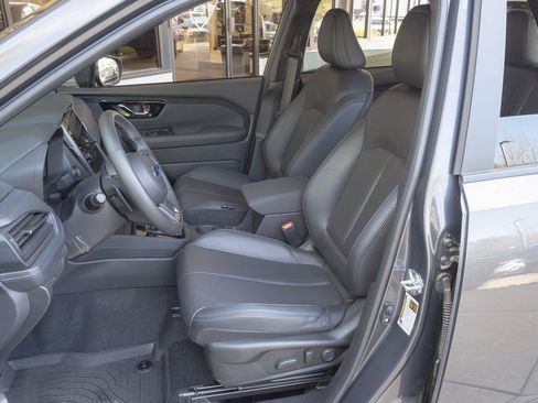 Used 2025 Subaru Forester Limited image 8