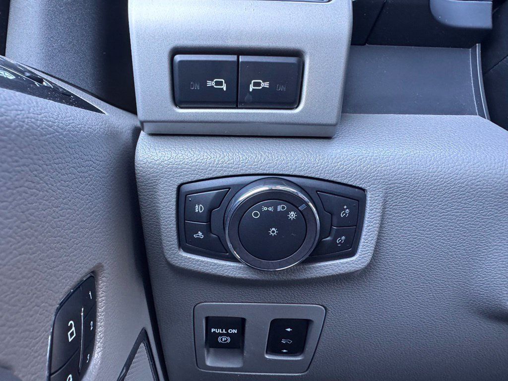 Used 2019 Ford F150 Lariat AWD/4WD image 38