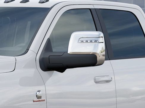 New 2026 RAM 2500 Laramie AWD/4WD image 13