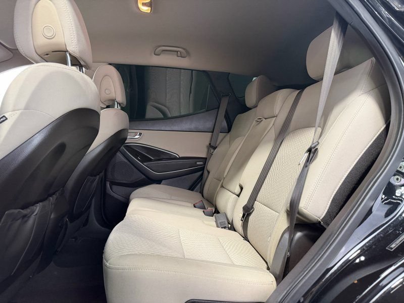 Used 2017 Hyundai Santa Fe Sport FWD image 18