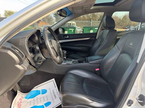 Used 2013 INFINITI G37 x w/ Premium Pkg image 11