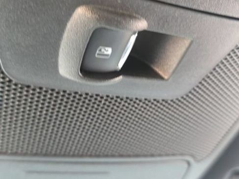 Used 2019 Ford F150 XLT w/ Equipment Group 302A Luxury AWD/4WD image 32