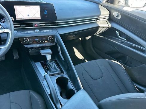 Used 2024 Hyundai Elantra SEL image 22