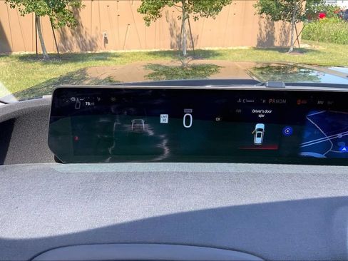 Used 2025 Ford Expedition Active AWD/4WD image 19