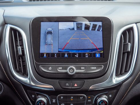 Used 2022 Chevrolet Equinox Premier AWD/4WD image 8