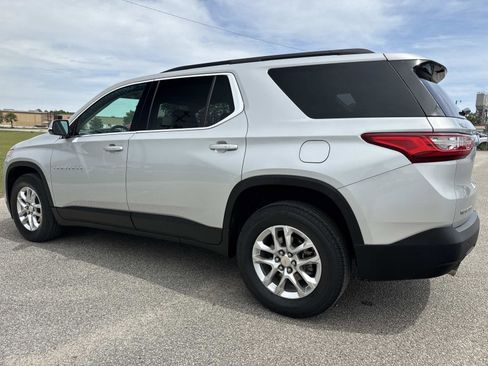 Used 2020 Chevrolet Traverse LT FWD image 6