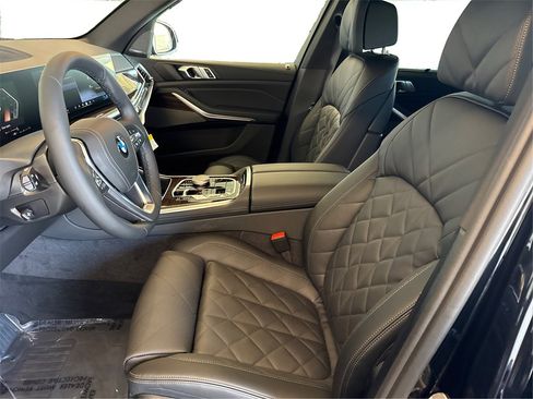 New 2026 BMW X5 xDrive40i w/ Climate Comfort Package image 9