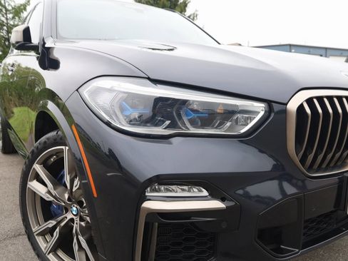 Used 2021 BMW X5 M50i image 21
