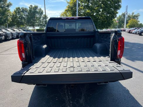 Used 2025 GMC Sierra 1500 Denali w/ Denali Reserve Package AWD/4WD image 9