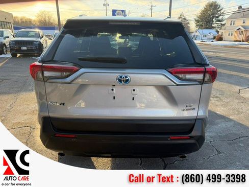 Used 2019 Toyota RAV4 LE image 6
