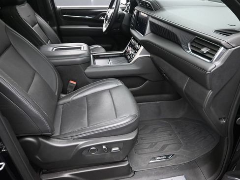 Used 2023 GMC Yukon Denali w/ Denali Reserve Package AWD/4WD image 9