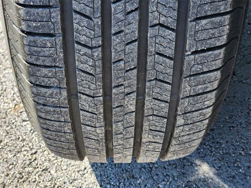 Certified 2025 Chevrolet Silverado 1500 LT image 11