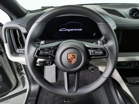 New 2026 Porsche Cayenne Coupe AWD/4WD image 9