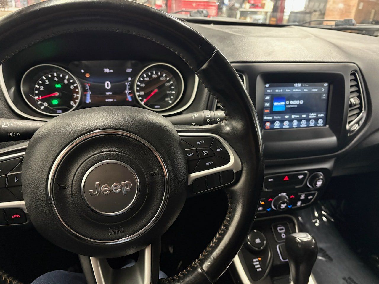 Used 2021 Jeep Compass Latitude w/ Convenience Group AWD/4WD image 2