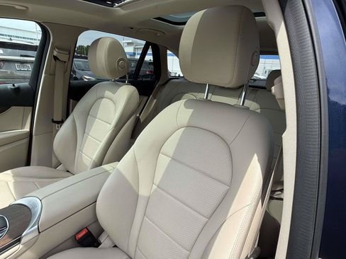 Used 2022 Mercedes-Benz GLC 300 4MATIC image 22