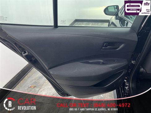 Used 2024 Toyota Corolla LE FWD image 32