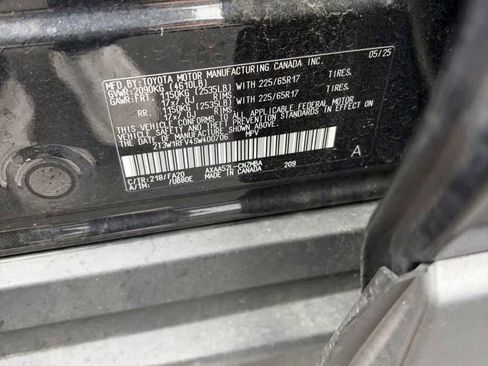 Used 2025 Toyota RAV4 XLE FWD image 9