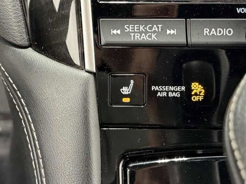 Used 2017 INFINITI Q60 w/ Premium Package image 25