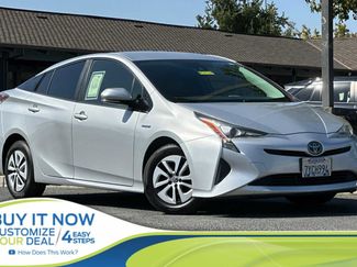 Used 2017 Toyota Prius Two image 1