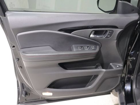 Used 2022 Honda Ridgeline Black Edition image 14