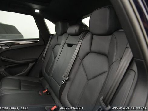Used 2023 Porsche Macan image 22