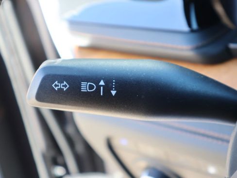 Used 2022 Jeep Grand Cherokee Summit AWD/4WD image 37