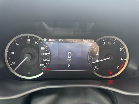 Certified 2021 Jaguar F-PACE R-Dynamic S image 26