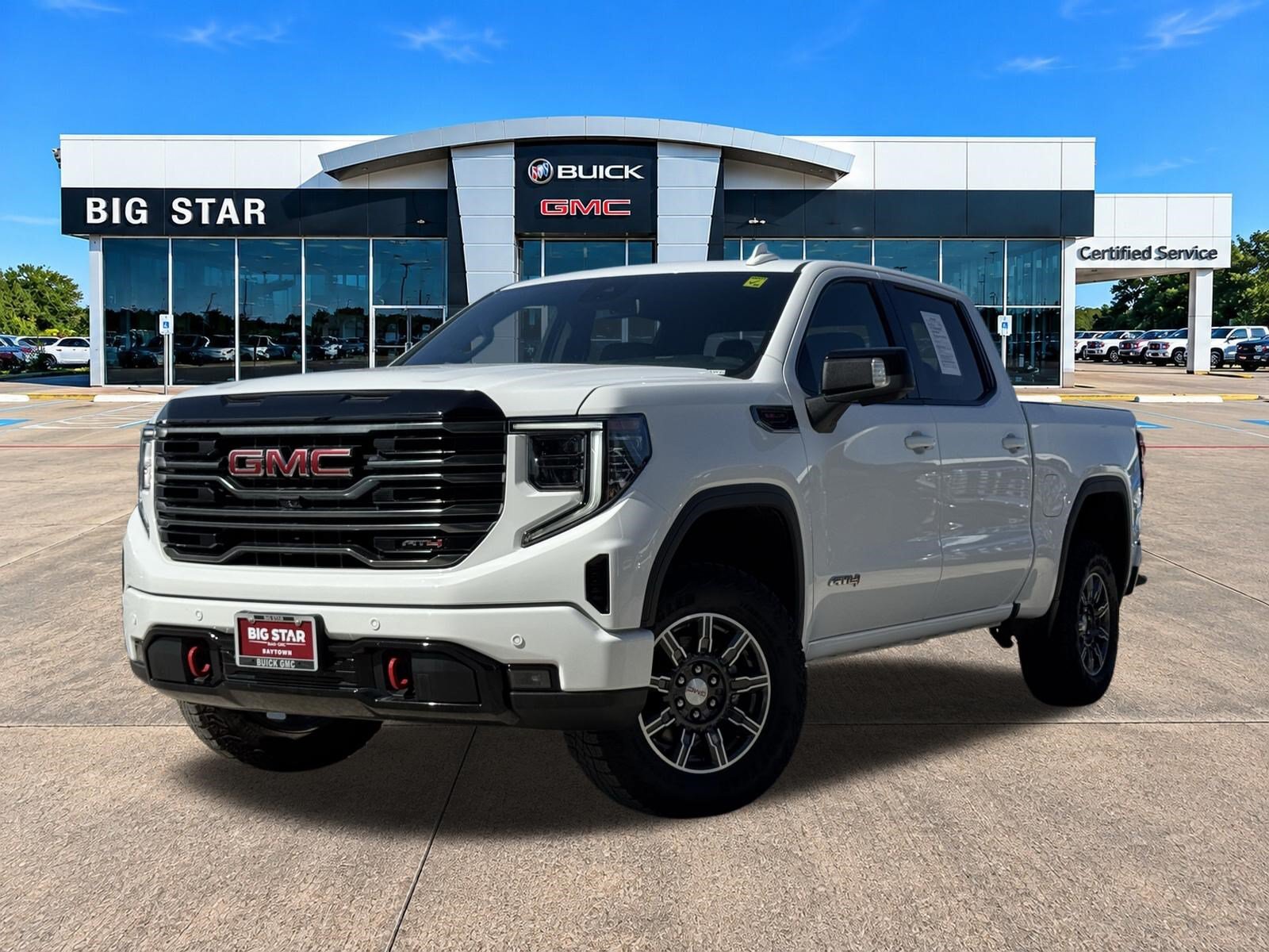 Used 2025 GMC Sierra 1500 AT4 AWD/4WD image 2