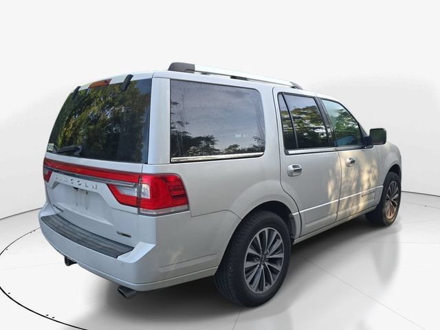 Used 2015 Lincoln Navigator 4WD image 6